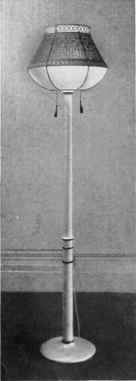 LAMP IN SILVER AND BLACK.