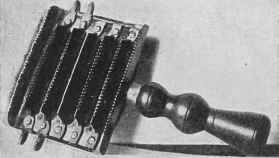 Fig. 4S4.   Curry comb.