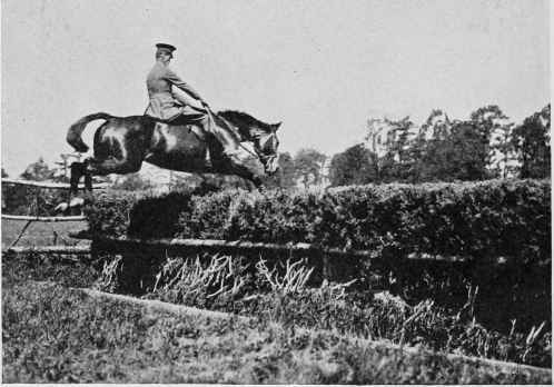 Fig. 17 - A free fencer jumping at the gallop.