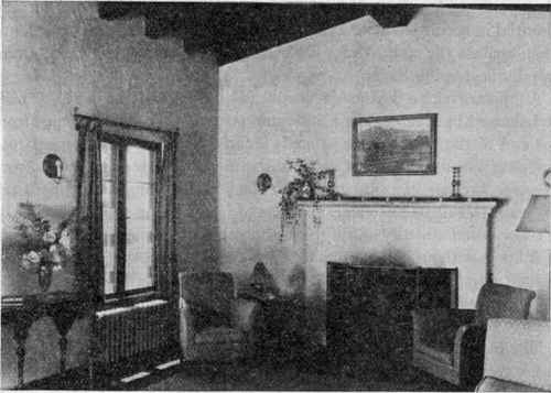 Simplicity is desirable in the small, inexpensive living room