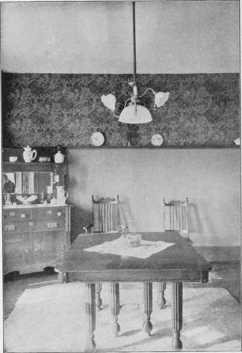 SIMPLE COMBINATION GAS AND ELECTRIC FIXTURE IN A DINING ROOM