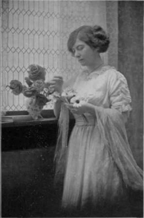 The Windowpane Screen StudioLightMagazine1911 107