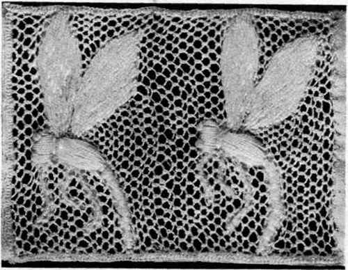 Design composed of Satin Sti tc h and Net Stitch.