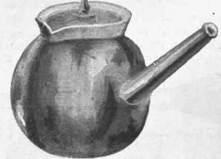 Covered pipkin in fireproof ware is convenient for use in preparing many dishes