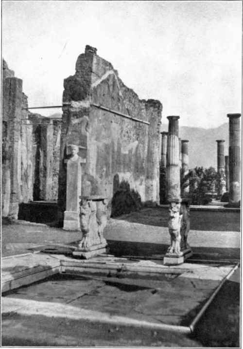 Figure 1. POMPEIAN GARDEN AS AN OUTDOOR ROOM