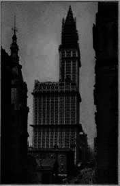 Catch scaffolds on the Woolworth Building.