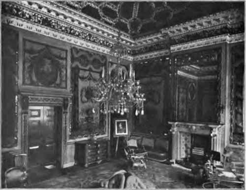DRAWING ROOM IN BERKELEY SQUARE, LONDON. XVIII CENTURY.