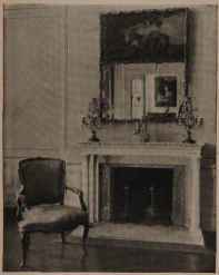 Example of a Perfect Man tel, Ornaments and Mirror