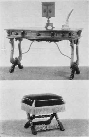 FLORENTINE CINQUECENTO TABLE WALNUT. ITALIAN XVI CENTURY STOOL.