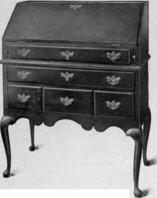 Cabriole Legged Scrutoire, 1725 40.