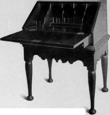 Slant Top Scrutoire with Dutch turned legs, 1725 40.