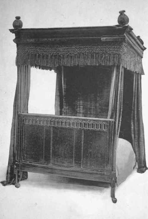 Bedstead, Oak About 1640