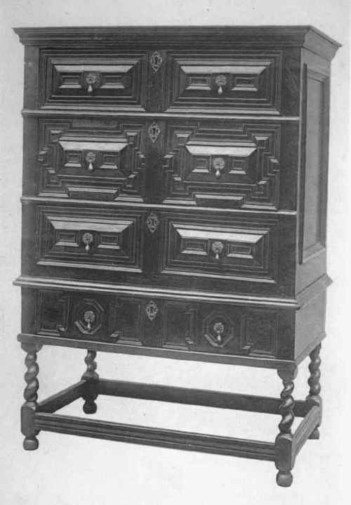 Chest Of Drawers, Oak Late 17th Century