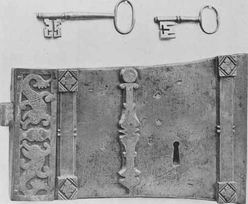 Billesley Manor. Steel Box Lock.