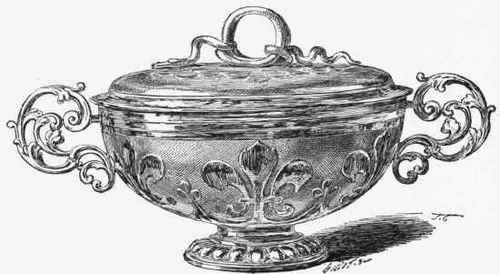 Cup with cover in silver gilt ornamented with a fleur de lise crown. (French work of the Seventeenth Century.)