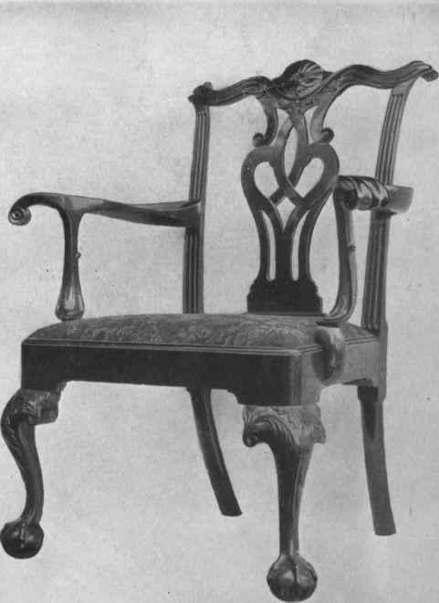 CHIPPENDALE MAHOGANY ARM CHAIR OF PHILADELPHIA ORIGIN.