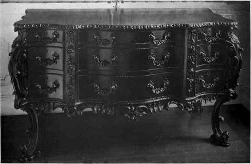 CHIPPENDALE MAHOGANY CONSOLE CABINET IN THE FRENCH TASTE.