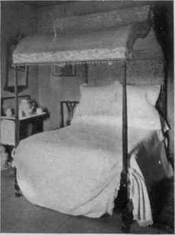 Philadelphia Field Bedstead, Ogee or Tent Tester, Slender Turned Posts.