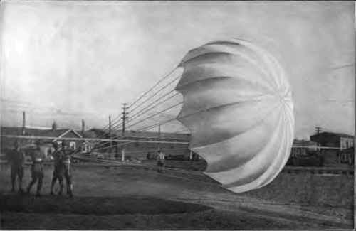  Parachute for aeroplane flare.