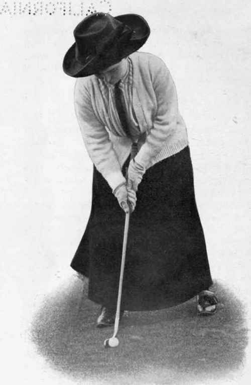 MEDIUM PUTTING STANCE
