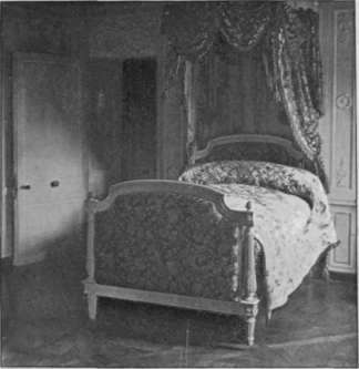 marie Antoinette's bed.