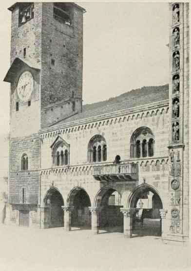 The Old City Hall Of Como