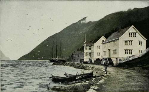 Eidfjord In Hardanger   Excursion Boat.